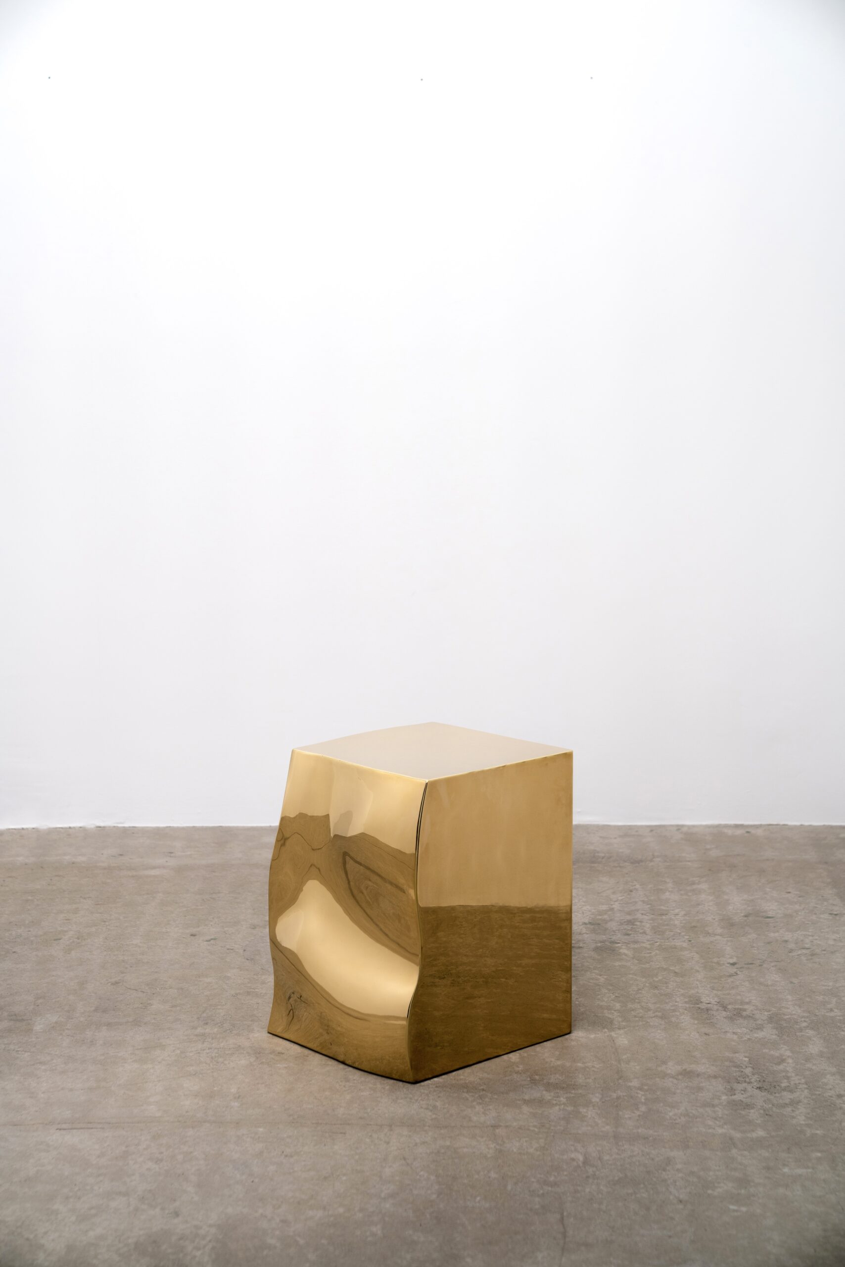 ARVE – brass functional sculpture by Victor Tison